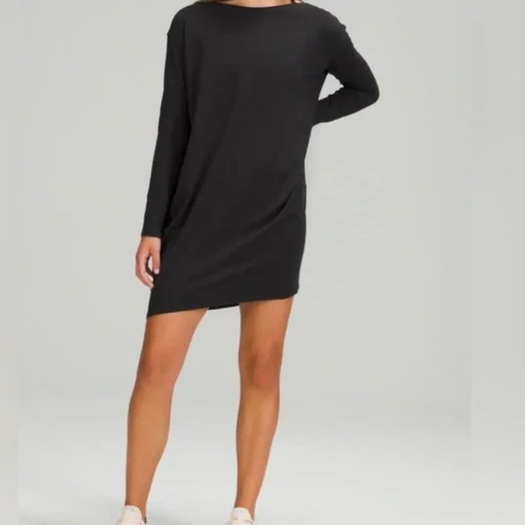 Lululemon Back in Action Long Sleeve Dress, size 8 BLACK - Picture 2 of 5